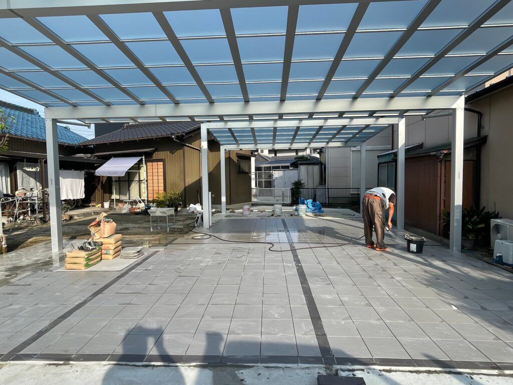 カーポート作業現場